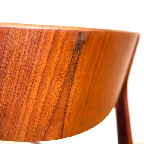 Set of 4 dining chairs in solid teak by Herning Kjaernulf, 1950s-60s, Denmark - Beyo Vintage