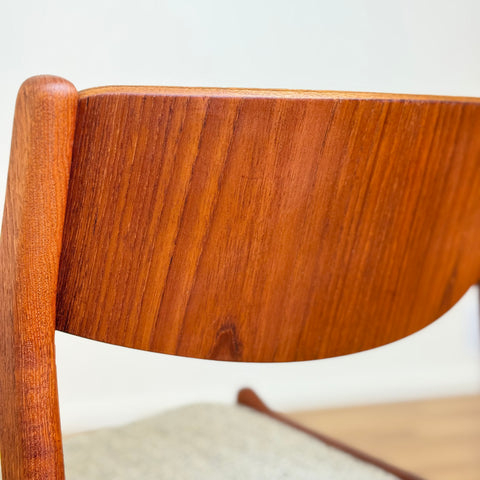 Set of 4 dining chairs in solid teak by Herning Kjaernulf, 1950s-60s, Denmark - Beyo Vintage