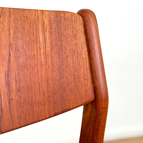 Set of 4 dining chairs in solid teak by Herning Kjaernulf, 1950s-60s, Denmark - Beyo Vintage