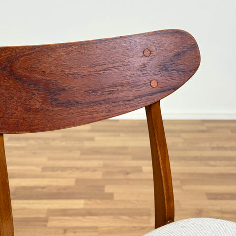 Set of 4 dining chairs in teak and beech, 1960s, Denmark - Beyo Vintage