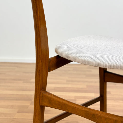 Set of 4 dining chairs in teak and beech, 1960s, Denmark - Beyo Vintage