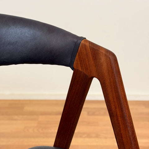 Set of 4 dining chairs in teak by Thomas Harlev for Farstrup, 1950s-60s, Denmark - Beyo Vintage