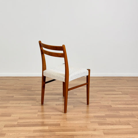 Set of 4 dining chairs with bouclé - Beyo Vintage