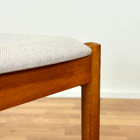 Set of 6 dining chairs in solid oak, 1950s-60s, Denmark