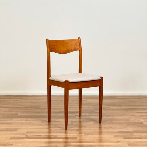 Set of 6 dining chairs in solid oak, 1950s-60s, Denmark