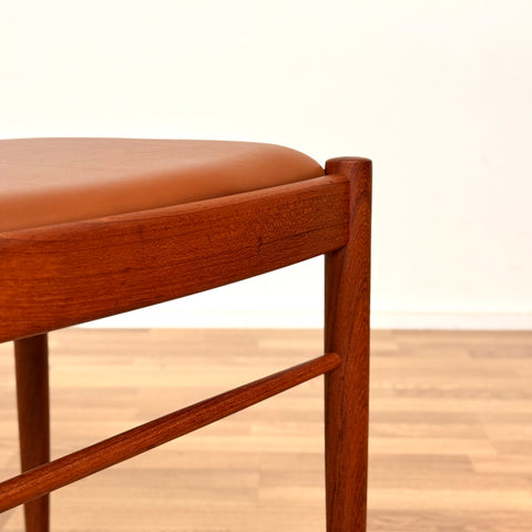 PRICE Set of 6 dining chairs in solid teak by H.W.Klein, 1950s-60s, Denmark - Beyo Vintage