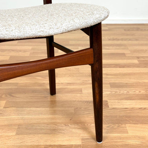 Set of 6 dining chairs in solid walnut & teak, 1950s-60s, Denmark - Beyo Vintage