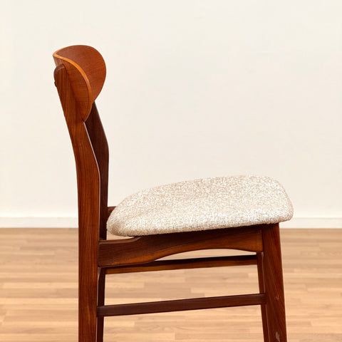 Set of 6 dining chairs in solid walnut & teak, 1950s-60s, Denmark - Beyo Vintage