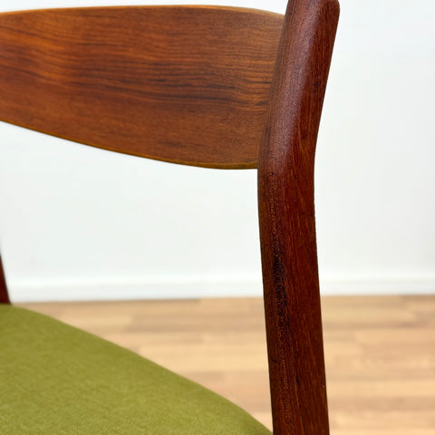 Set of 6 dining chairs in teak by Erik Kirkegaard, 1950s-60s, Denmark - Beyo Vintage