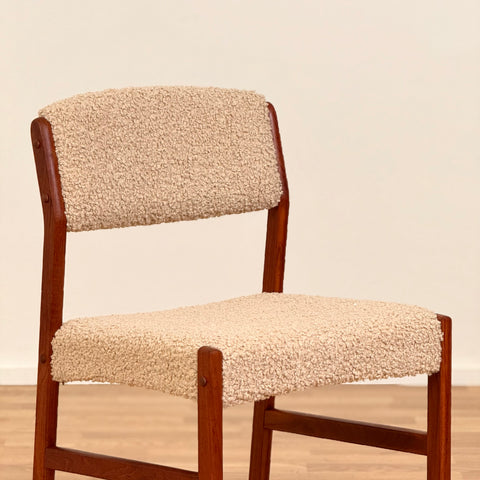 Set of 6 dining chairs in teak by Henry Walter Klein