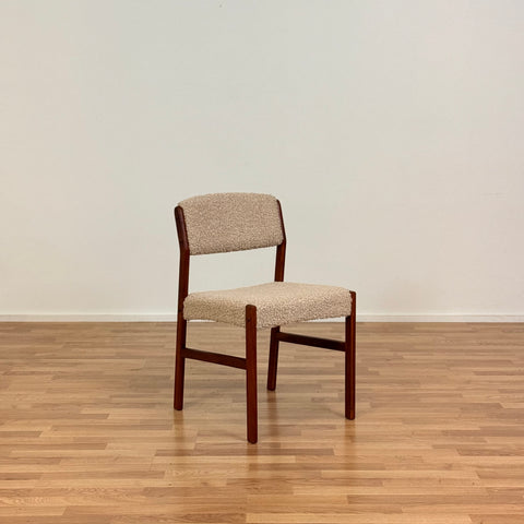 Set of 6 dining chairs in teak by Henry Walter Klein