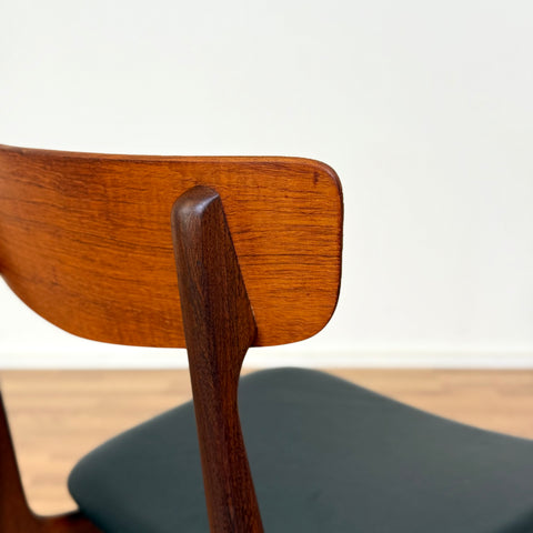 Set of 6 dining chairs in teak by Schiønning & Elgaard, 1950s-60s, Denmark - Beyo Vintage