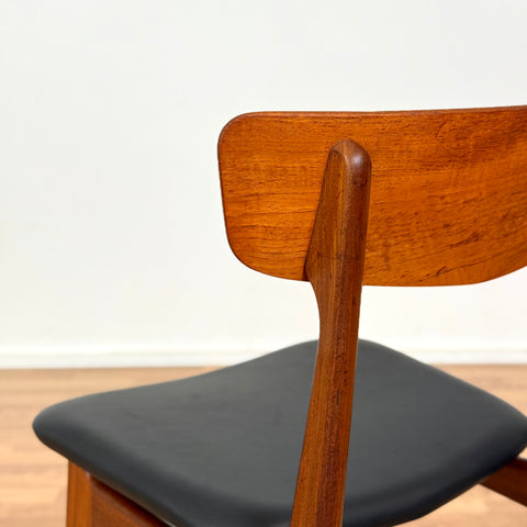 Set of 6 dining chairs in teak by Schiønning & Elgaard, 1950s-60s, Denmark - Beyo Vintage
