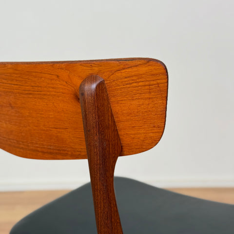 Set of 6 dining chairs in teak by Schiønning & Elgaard, 1950s-60s, Denmark - Beyo Vintage