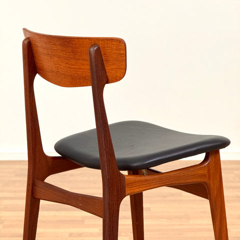 Set of 6 dining chairs in teak by Schiønning & Elgaard, 1950s-60s, Denmark - Beyo Vintage