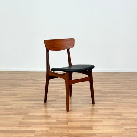 Set of 6 dining chairs in teak by Schiønning & Elgaard, 1950s-60s, Denmark - Beyo Vintage