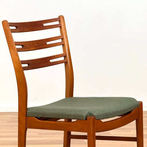 Set of 6 dining chairs in teak, 'model 219', by Farstrup, 1960s, Denmark - Beyo Vintage