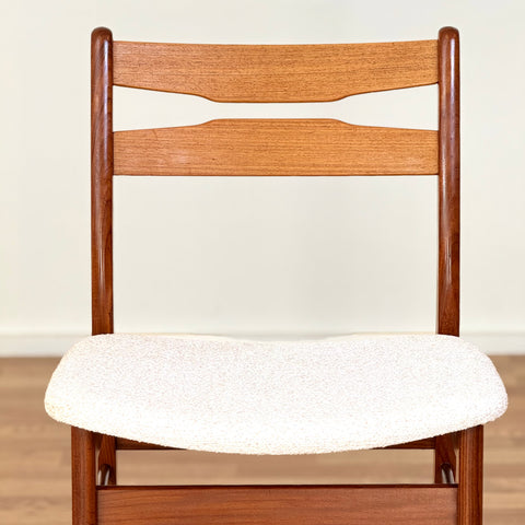 Set of 8 chairs in teak & walnut, 1950s-60s, Denmark - Beyo Vintage