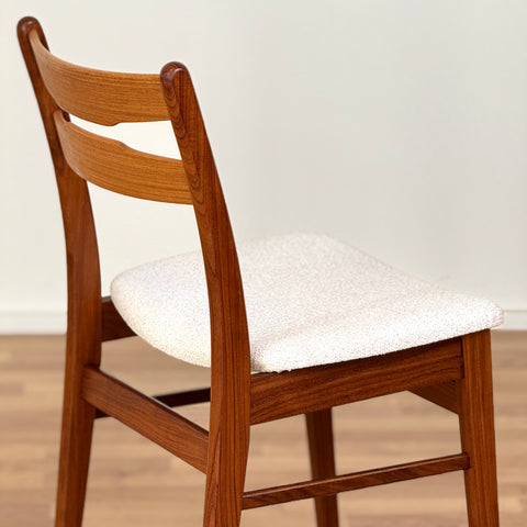 Set of 8 chairs in teak & walnut, 1950s-60s, Denmark - Beyo Vintage