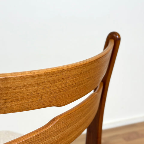 Set of 8 chairs in teak & walnut, 1950s-60s, Denmark - Beyo Vintage