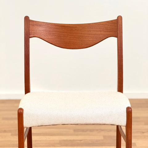 Set of 8 dining chairs in solid teak by Arne Wahl Iversen, 1950s-60s, Denmark - Beyo Vintage