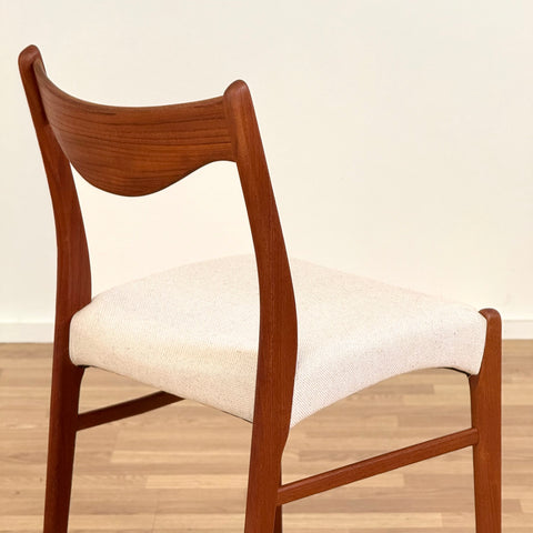 Set of 8 dining chairs in solid teak by Arne Wahl Iversen, 1950s-60s, Denmark - Beyo Vintage