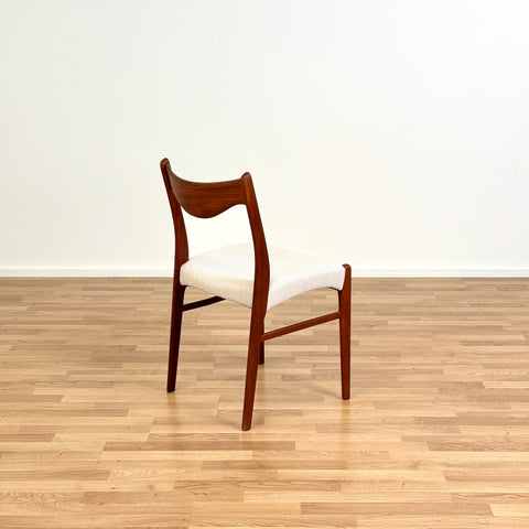 Set of 8 dining chairs in solid teak by Arne Wahl Iversen, 1950s-60s, Denmark - Beyo Vintage