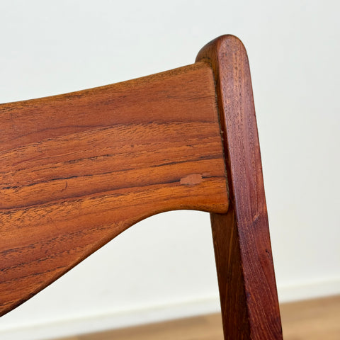 Set of 8 dining chairs in solid teak by Arne Wahl Iversen, 1950s-60s, Denmark - Beyo Vintage