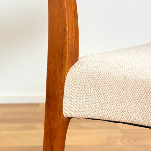 Set of 8 dining chairs in solid teak by Arne Wahl Iversen, 1950s-60s, Denmark - Beyo Vintage