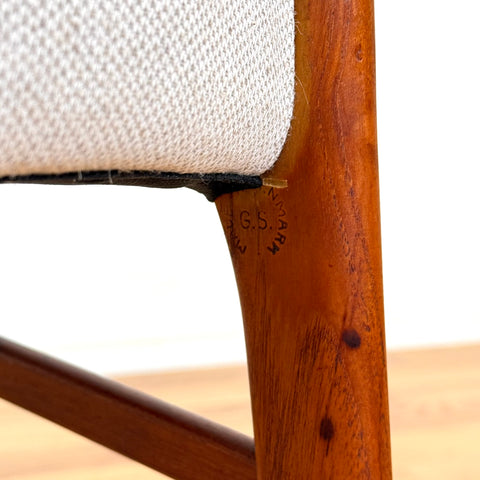 Set of 8 dining chairs in solid teak by Arne Wahl Iversen, 1950s-60s, Denmark - Beyo Vintage