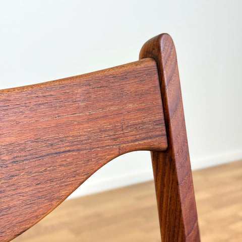 Set of 8 dining chairs in solid teak by Arne Wahl Iversen, 1950s-60s, Denmark - Beyo Vintage