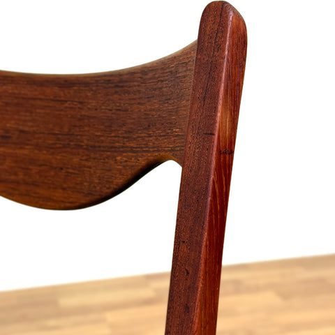 Set of 8 dining chairs in solid teak by Arne Wahl Iversen, 1950s-60s, Denmark - Beyo Vintage