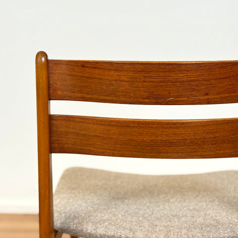 Set of 8 dining chairs in teak and beech, 1950s-60s, Denmark