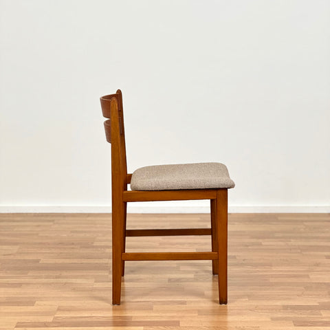 Set of 8 dining chairs in teak and beech, 1950s-60s, Denmark