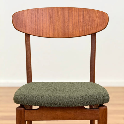 Set of 8 dining chairs in teak by Skive Møbelfabrik, 1950s-60s, Denmark - Beyo Vintage