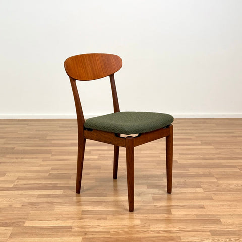 Set of 8 dining chairs in teak by Skive Møbelfabrik, 1950s-60s, Denmark - Beyo Vintage