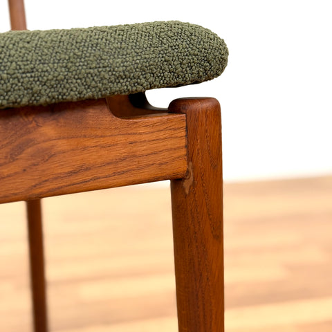 Set of 8 dining chairs in teak by Skive Møbelfabrik, 1950s-60s, Denmark - Beyo Vintage