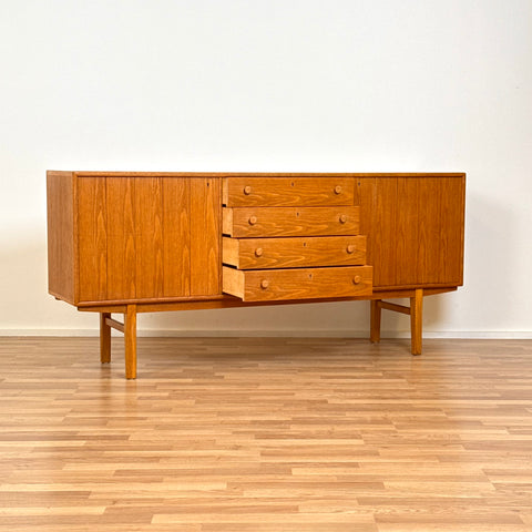Sideboard in oak, 1950s-60s, Sweden - Beyo Vintage
