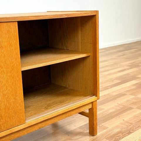 Sideboard in oak, 1950s-60s, Sweden - Beyo Vintage