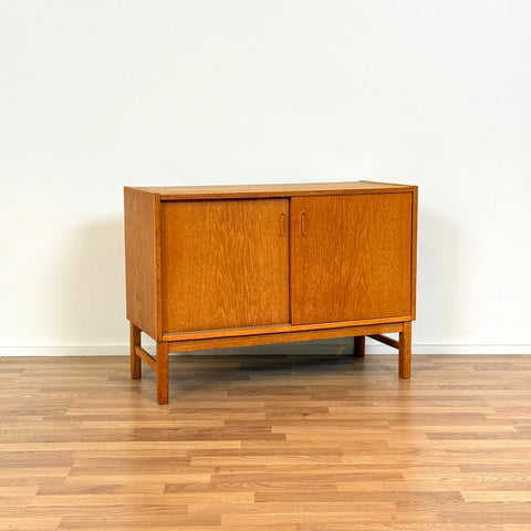 Sideboard in oak, 1950s-60s, Sweden - Beyo Vintage