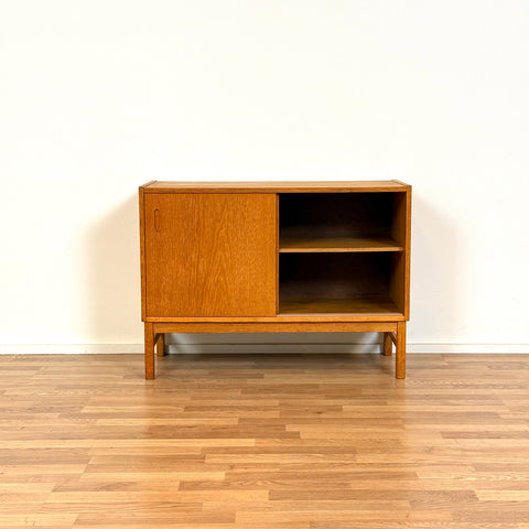 Sideboard in oak, 1950s-60s, Sweden - Beyo Vintage