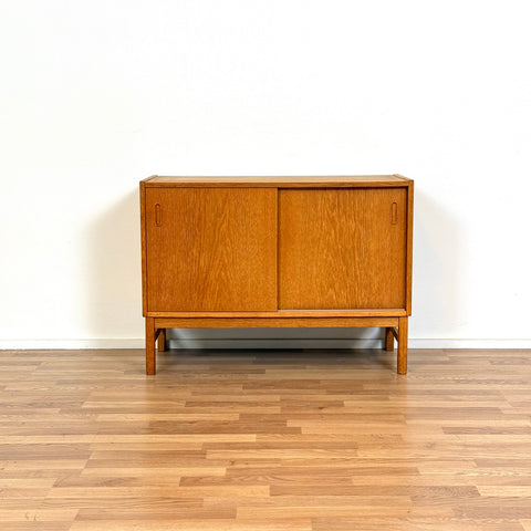 Sideboard in oak, 1950s-60s, Sweden - Beyo Vintage
