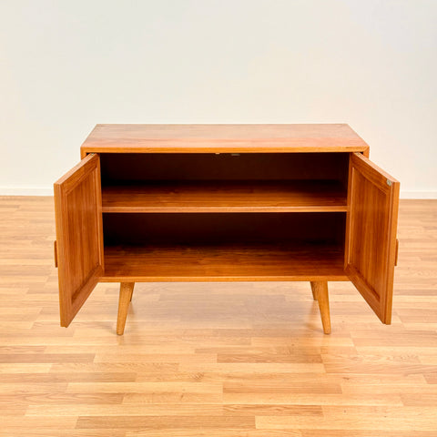Sideboard in walnut, 1950s-60s, Denmark - Beyo Vintage
