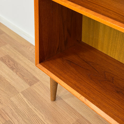 Small bookshelf in teak, 1950s-60s