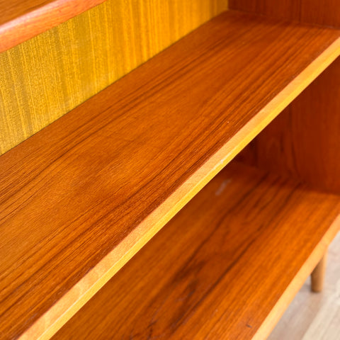 Small bookshelf in teak, 1950s-60s