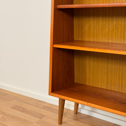 Small bookshelf in teak, 1950s-60s