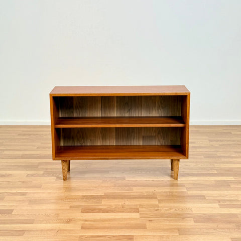 Small bookshelf in walnut, 1950s-60s, Sweden - Beyo Vintage