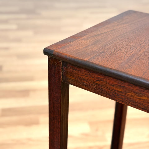 Small nest of 3 nest of tables in stained teak, 1950s-60s, Sweden - Beyo Vintage