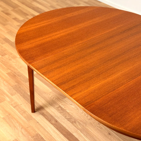 Small round dining table in teek & beech, 1950s-60s, Sweden