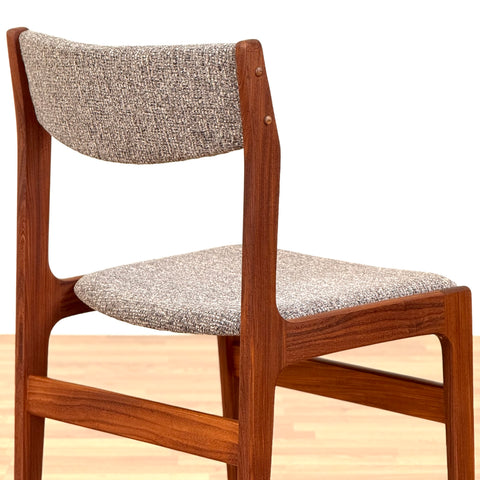 sold Set of 8 dining chairs in teak, 1950s-60s, Denmark - Beyo Vintage